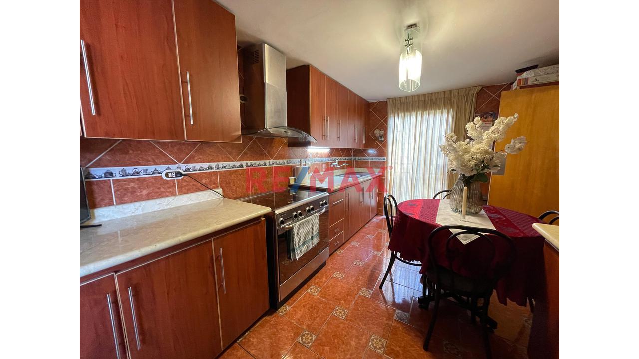 ¡Amplia Casa En Esquina En Venta En San Miguel! - 8