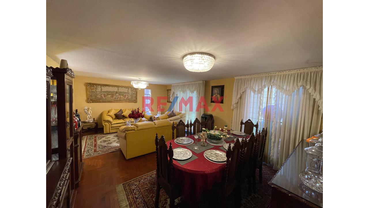 ¡Amplia Casa En Esquina En Venta En San Miguel! - 7