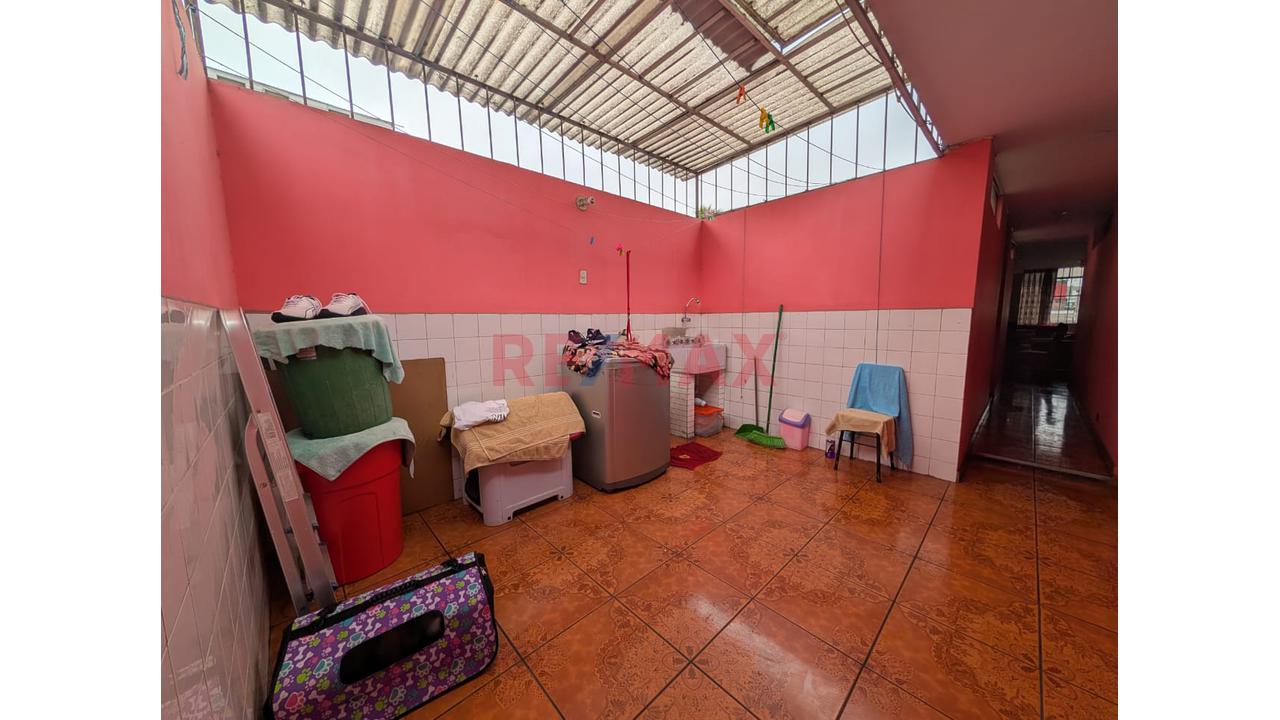 Venta De Departamento Duplex En Av Manco Capac - La Victoria - 17