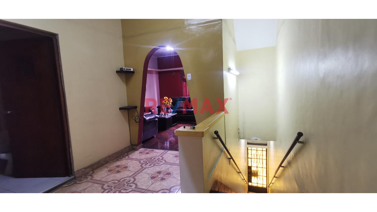 Venta De Departamento Duplex En Av Manco Capac - La Victoria - 4