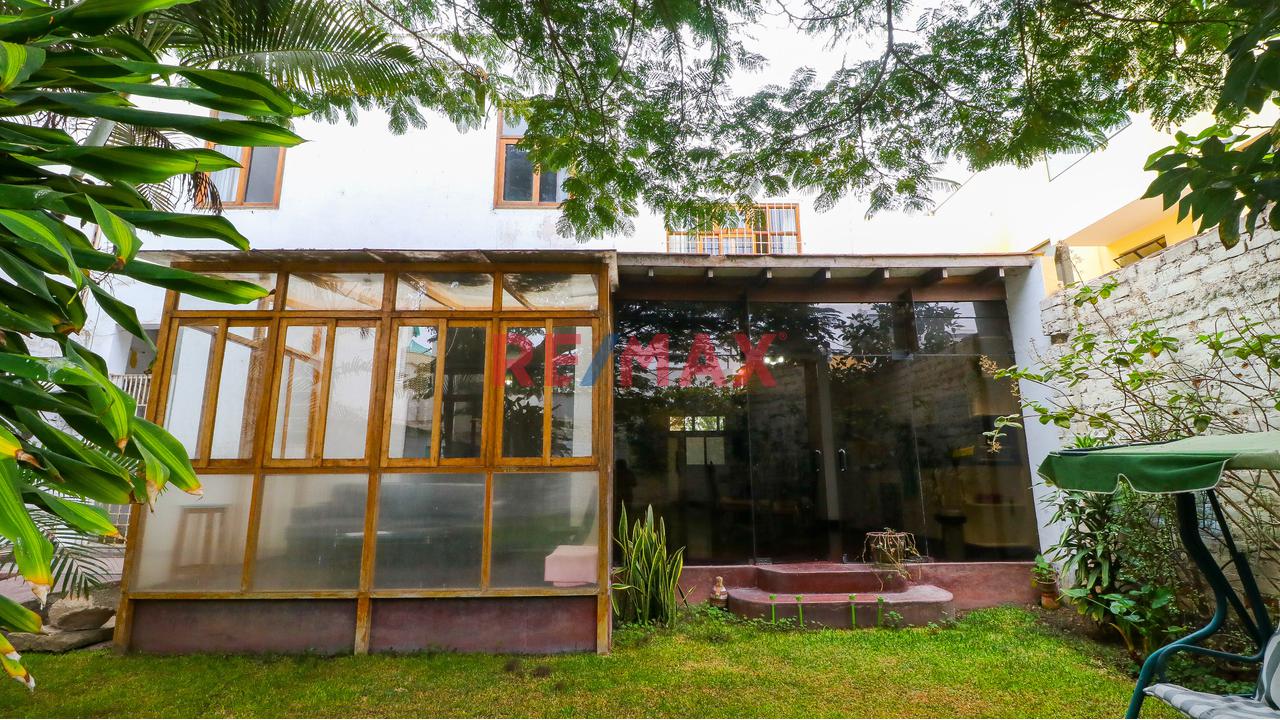 Casa Comercial En Venta En Jesús María | A Espalda De Clínica San Felipe | 330 M² - 7 Pisos - 5