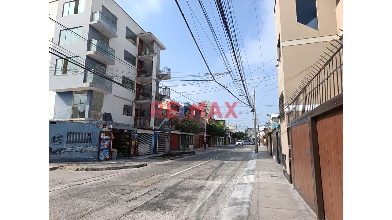 🏢 Se Alquila Departamento 4To Piso En Pueblo Libre - 12