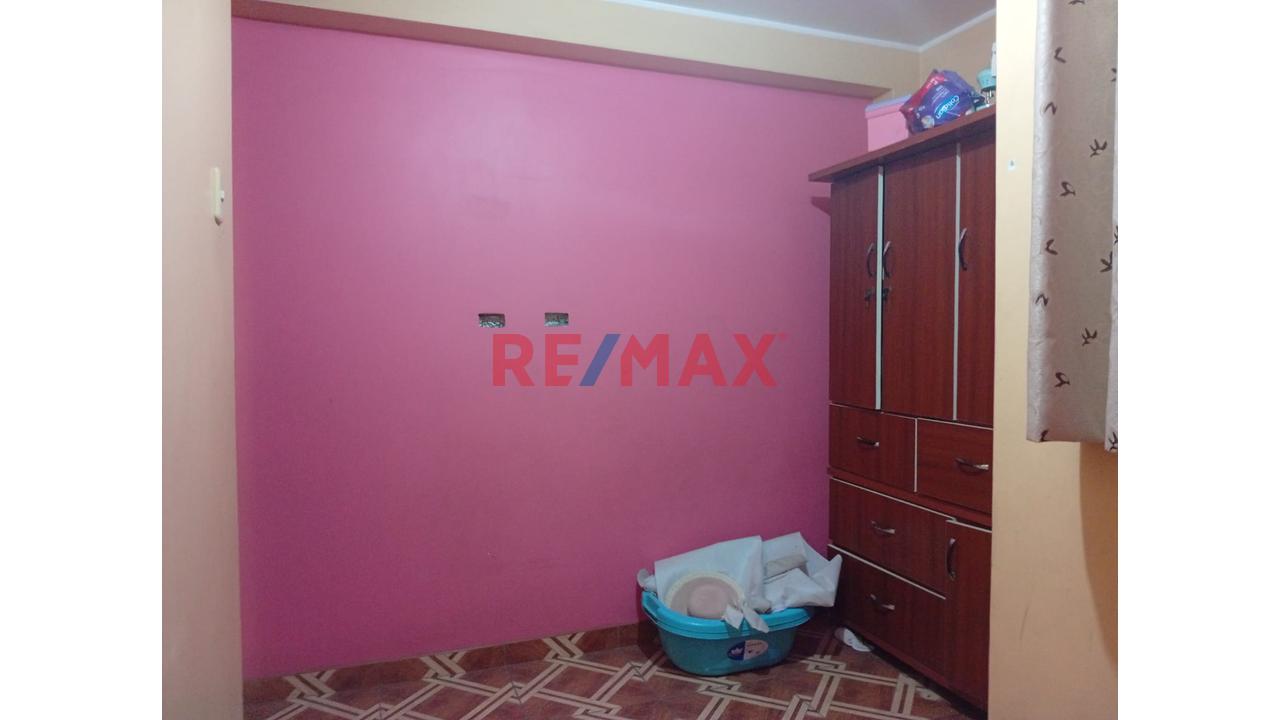 Se Vende Casa  De 4 Pisos Con Local Comercial En Avenida Con Doble Frente — foto 2