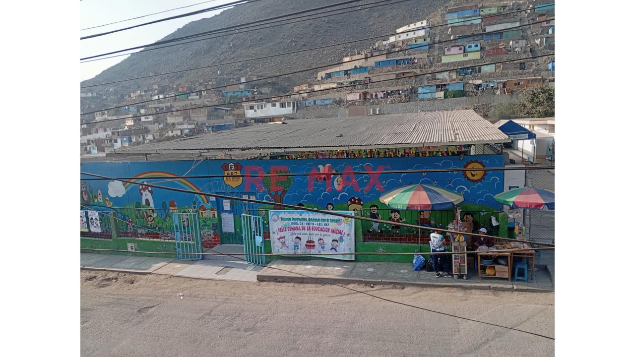 Se Vende Casa  De 4 Pisos Con Local Comercial En Avenida Con Doble Frente — foto 7