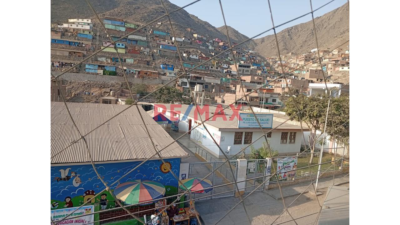 Se Vende Casa  De 4 Pisos Con Local Comercial En Avenida Con Doble Frente — foto 9