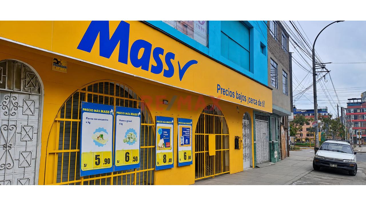 Se Vende Casa De  3 Pisos   A Espalda  De  Idat De La Av. Tomas Valle  Urb. San Amadeo De Garagay . — foto 10