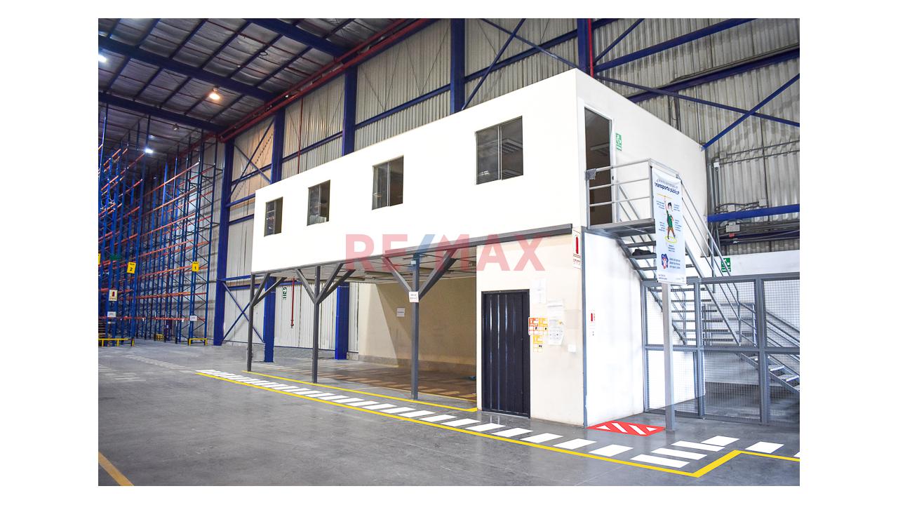 Venta De Local Industrial En Oquendo - 3