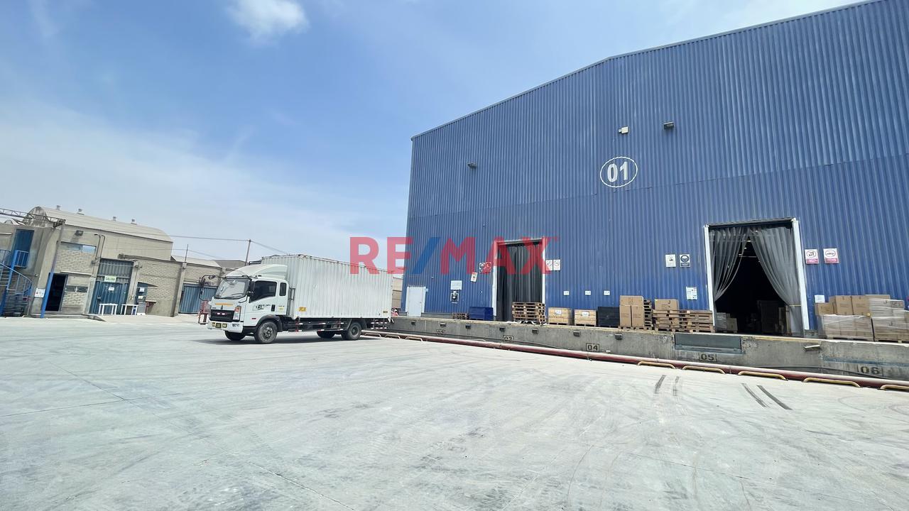 Venta De Local Industrial En Oquendo - 4
