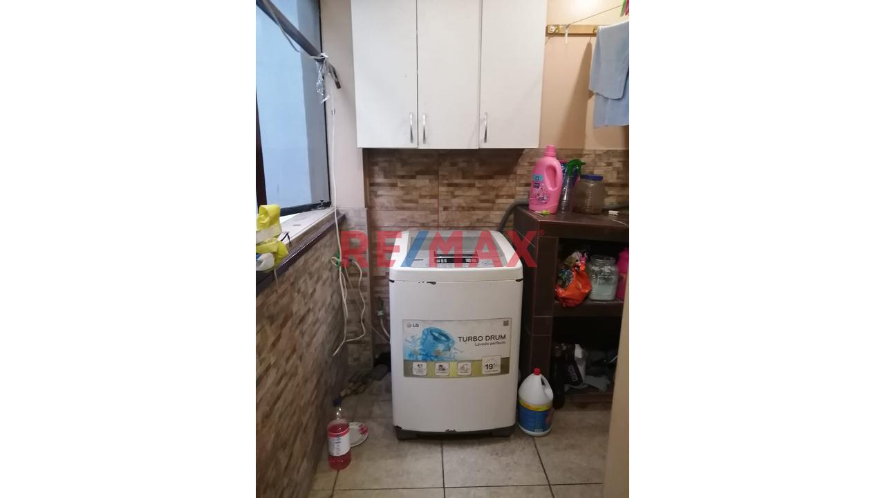 Casa en Venta de 9 dormitorios ubicado en Ate Casa en Venta de 9 dormitorios ubicado en Ate