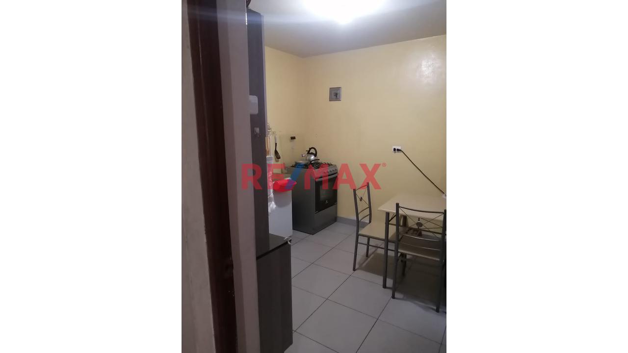 Casa de 9 dormitorios ubicado en Ate Casa de 9 dormitorios ubicado en Ate