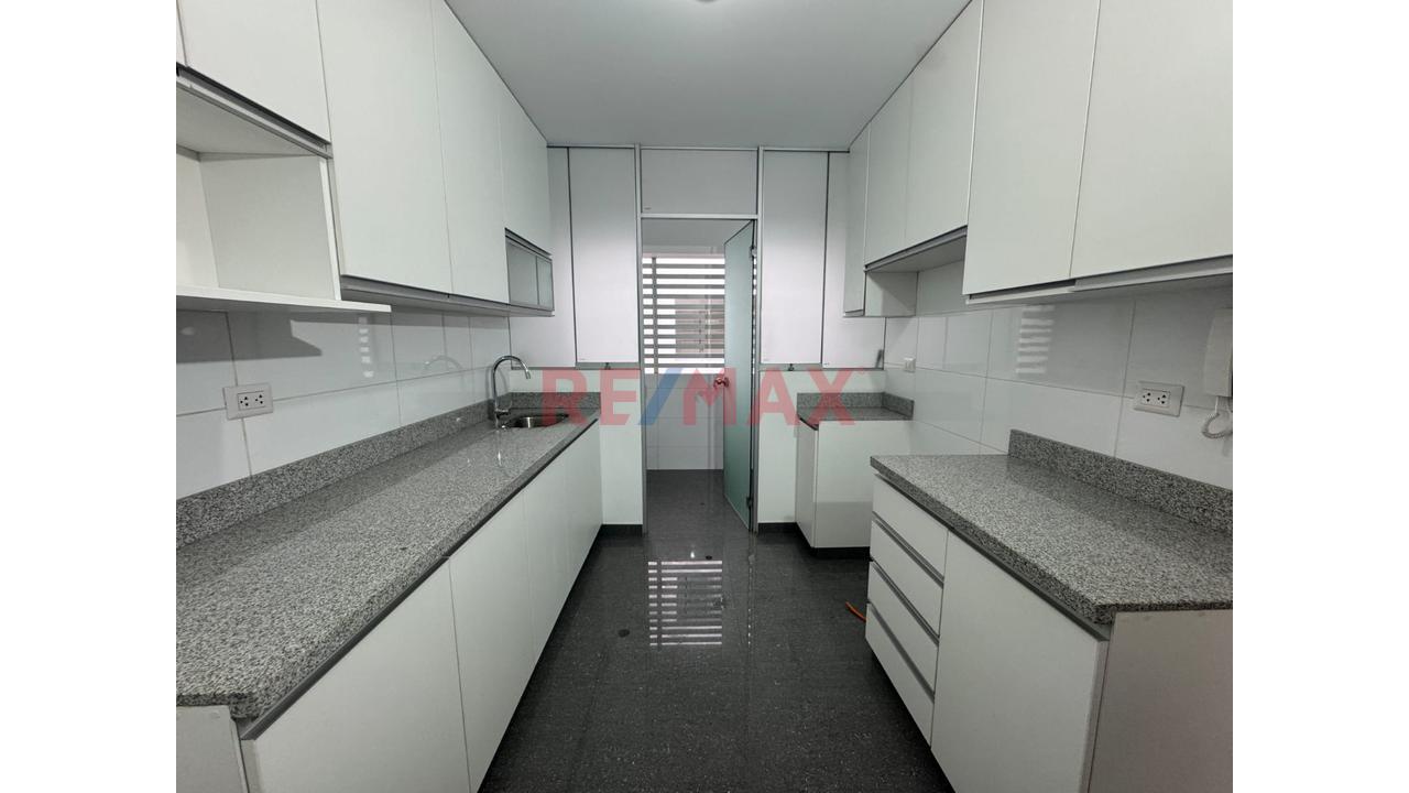 Dúplex En Venta En Lince De Estreno Con Cochera Y Depósito Sin Alcabala - 5