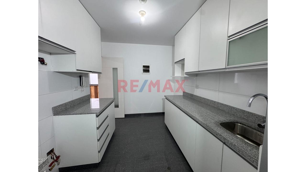 Dúplex En Venta En Lince De Estreno Con Cochera Y Depósito Sin Alcabala - 6