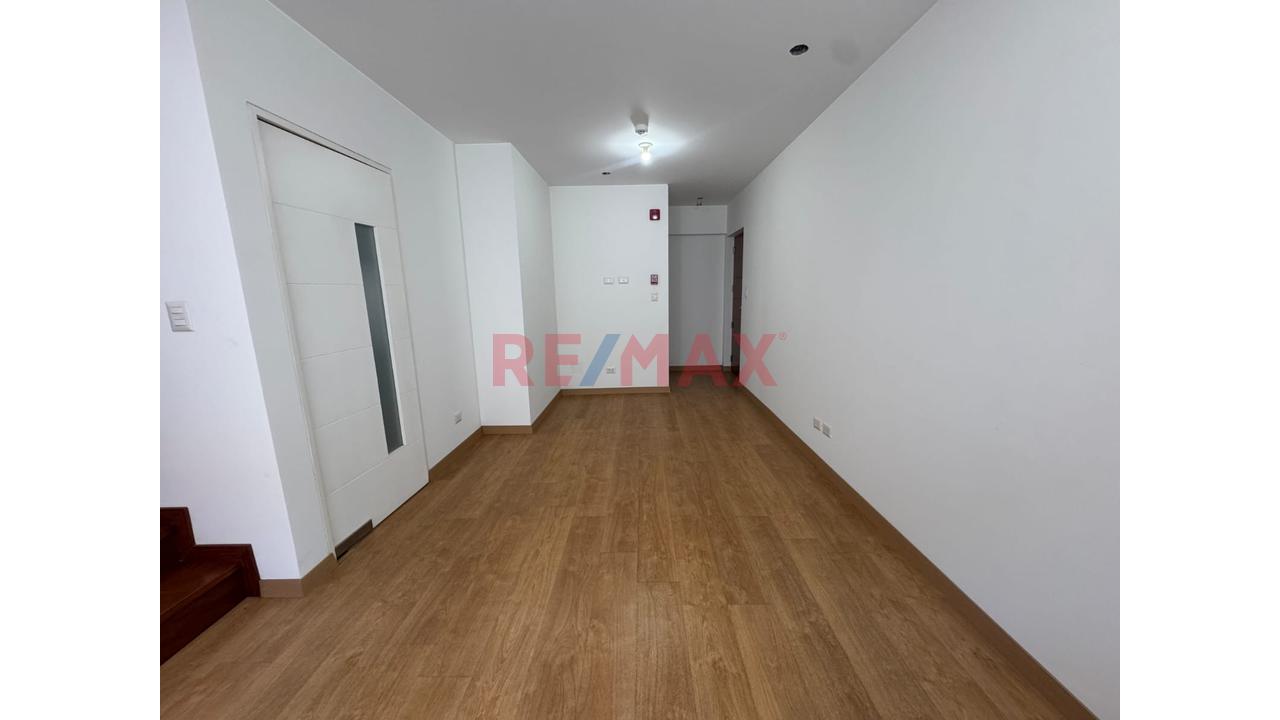 Dúplex En Venta En Lince De Estreno Con Cochera Y Depósito Sin Alcabala - 2