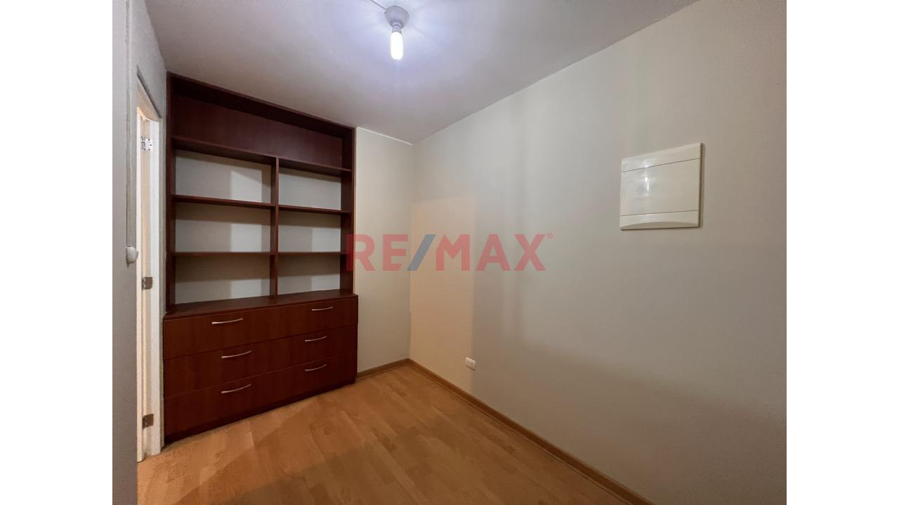 Se Vende Dúplex Moderno + Estacionamiento + Excelente Ubicación. - 13