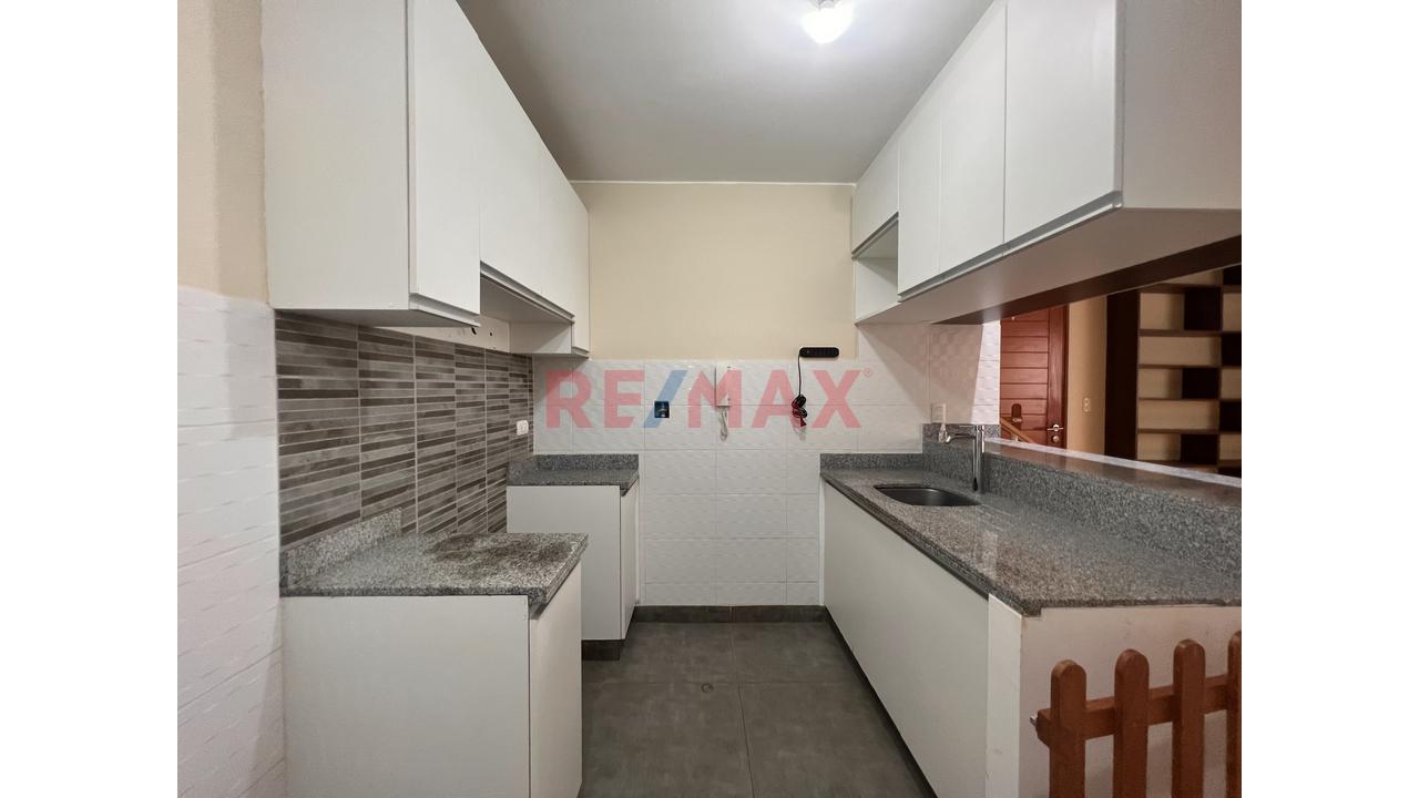 Se Vende Dúplex Moderno + Estacionamiento + Excelente Ubicación. - 3