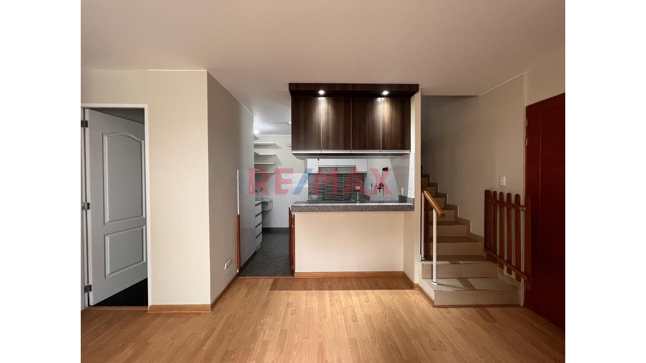 Se Vende Dúplex Moderno + Estacionamiento + Excelente Ubicación. - 6
