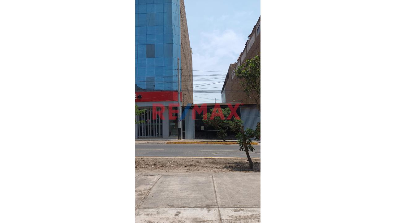 Excelente Local Comercial — foto 3