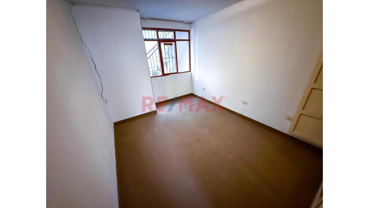Venta De Amplia Casa En Surco Urb. Benavides - 16