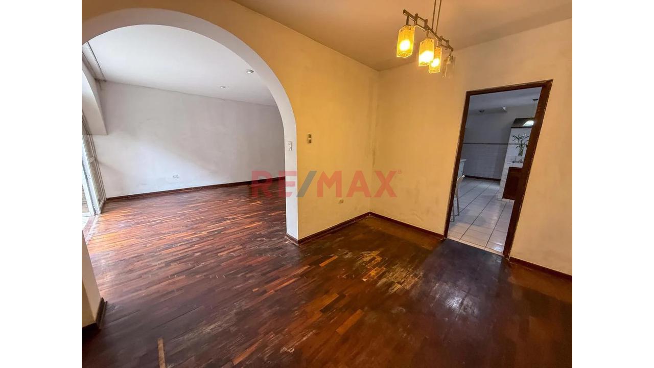 Venta De Amplia Casa En Surco Urb. Benavides - 10
