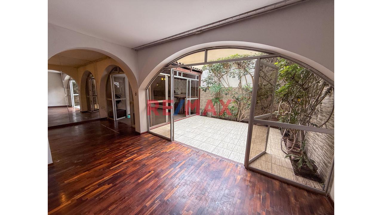 Venta De Amplia Casa En Surco Urb. Benavides - 5