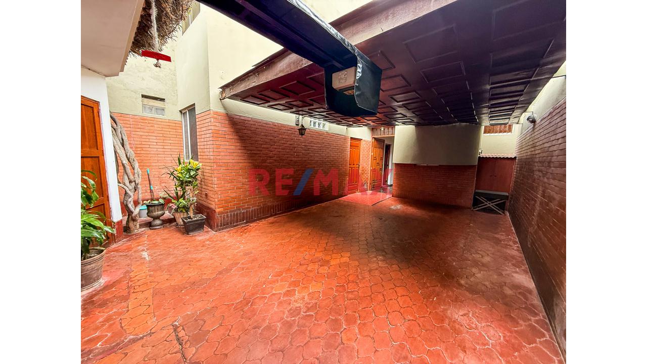 Venta De Amplia Casa En Surco Urb. Benavides - 3