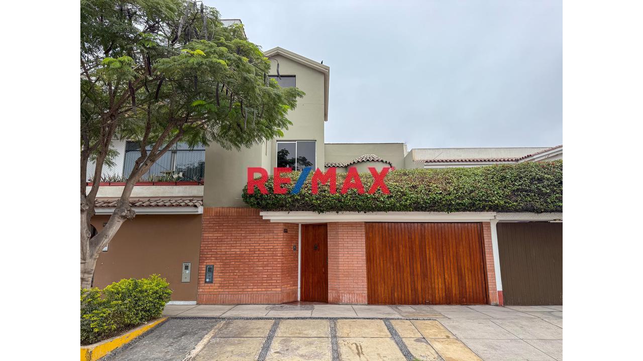 Venta De Amplia Casa En Surco Urb. Benavides - 1