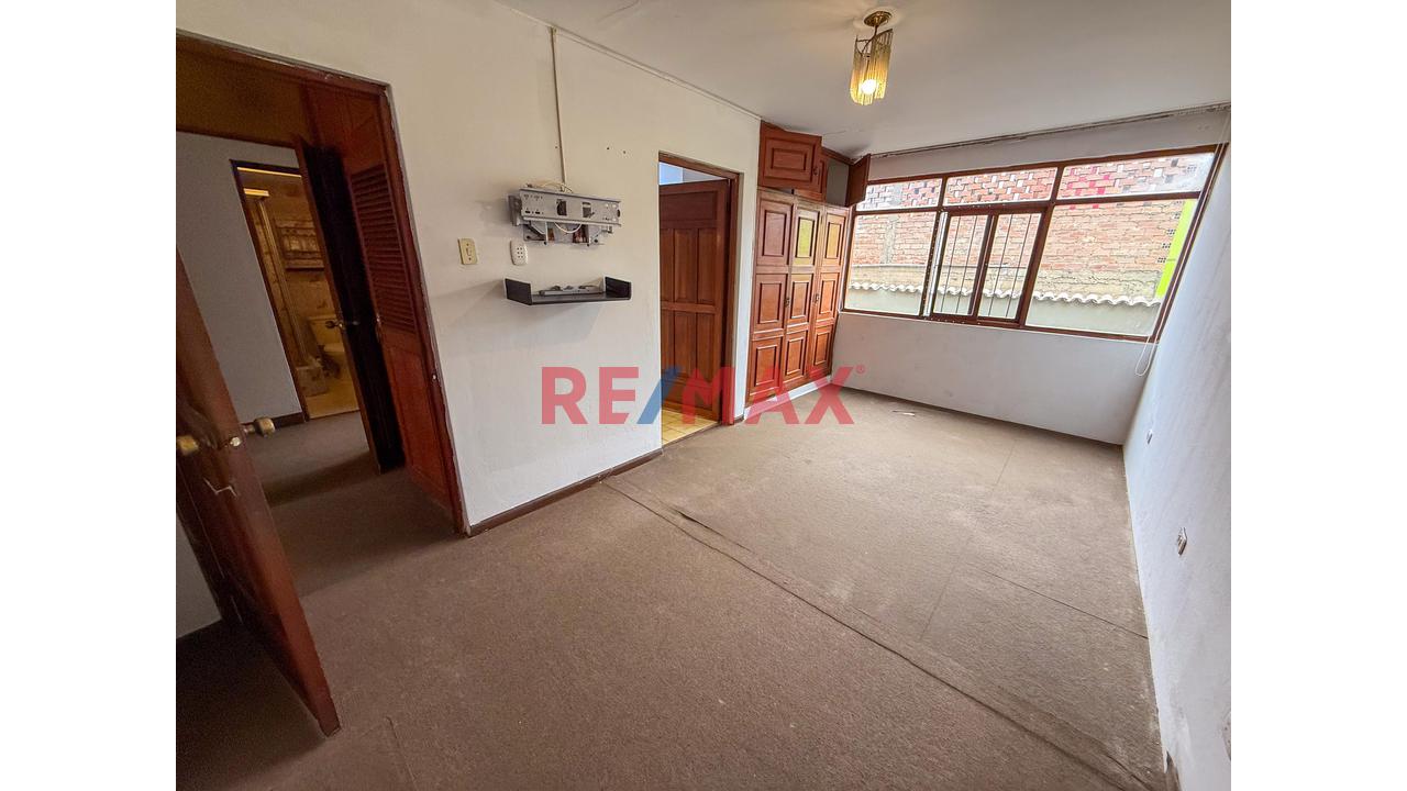 Venta De Amplia Casa En Surco Urb. Benavides - 15
