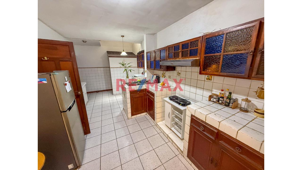 Venta De Amplia Casa En Surco Urb. Benavides - 9