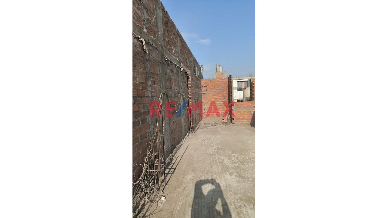 🏗️Venta De Aires 240 Mt2 Urb. Villa Universitaria Smp - 5 Minutos Municipalidad – Los Olivos🏘️ - 10