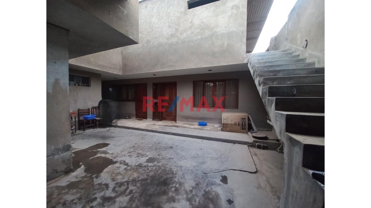 Se Vende Casa En Villa Maria Del Triunfo - Virgen De Lourdes