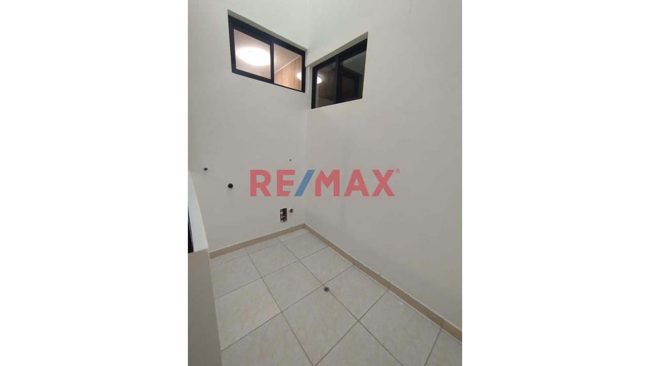 Venta De Departamento De Estreno En Primer Piso - 4