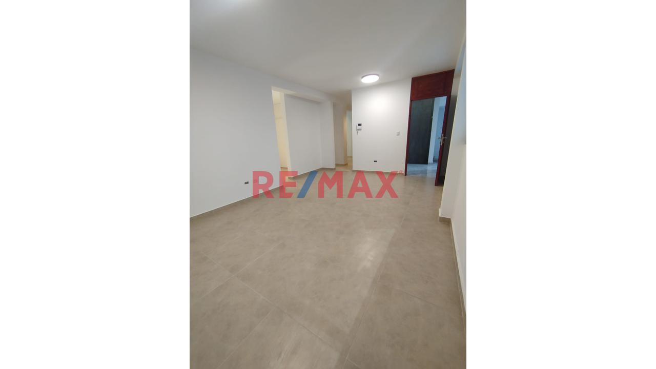 Venta De Departamento De Estreno En Cuarto Piso Con Ascensor - 8