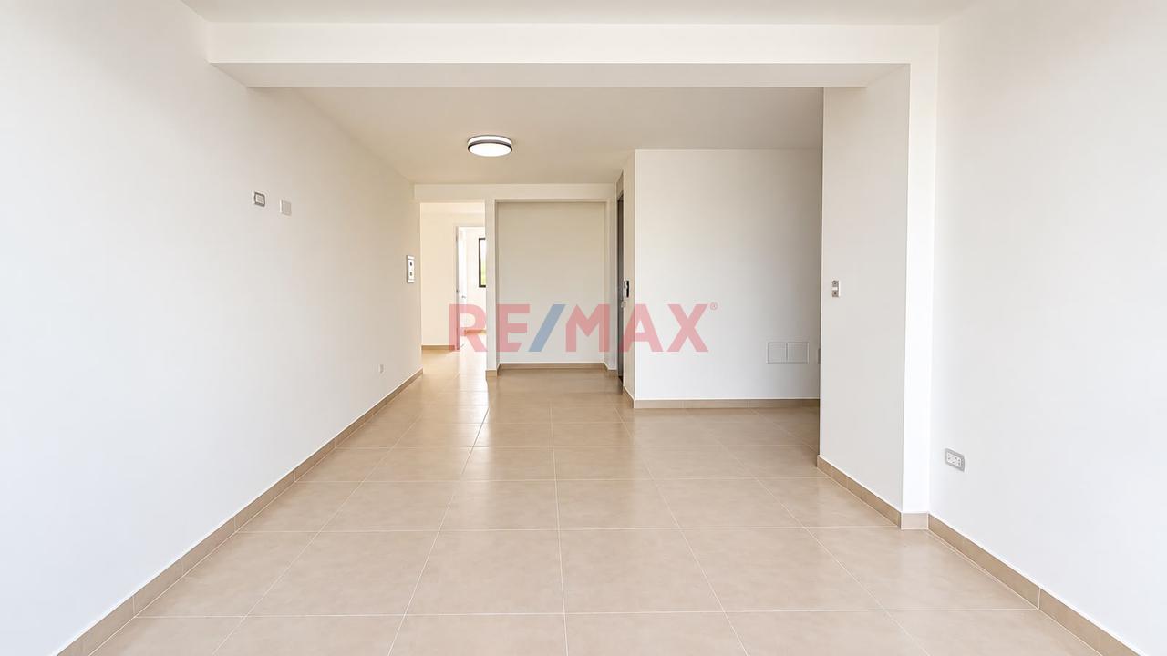 Venta De Departamento De Estreno En Cuarto Piso Con Ascensor — foto 4