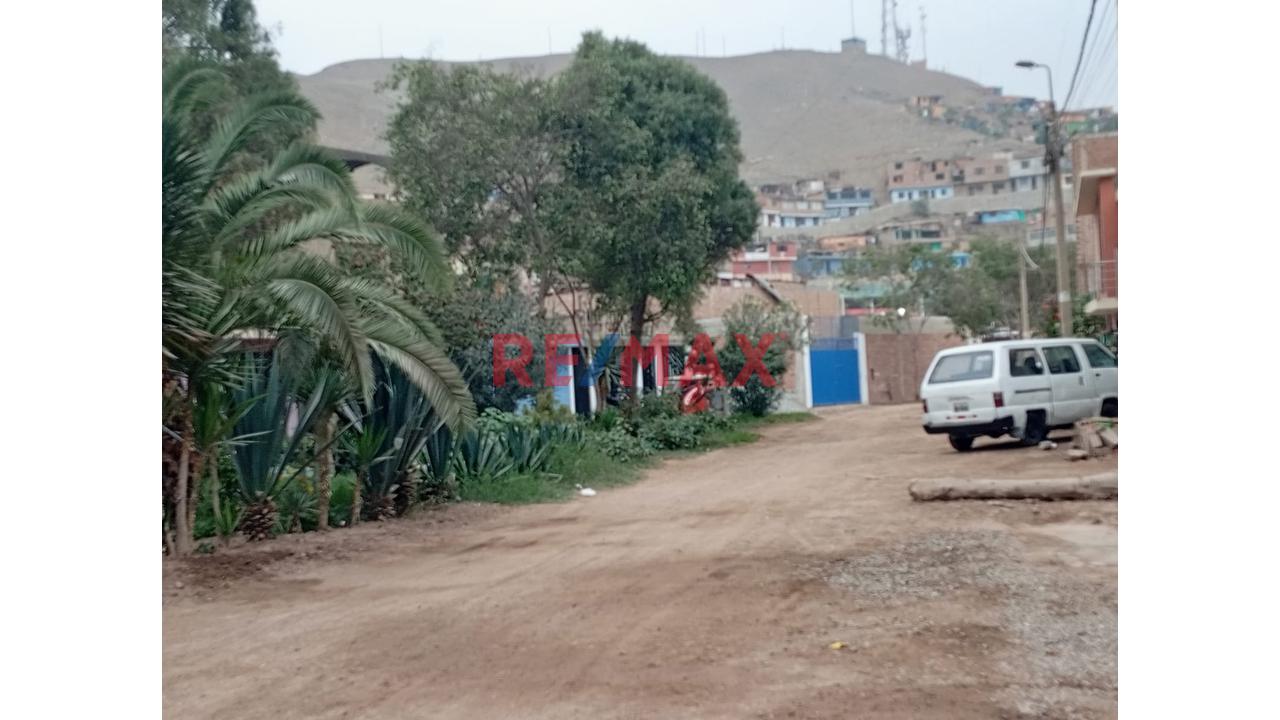 Casa En Venta Con Cochera Y Local - 9