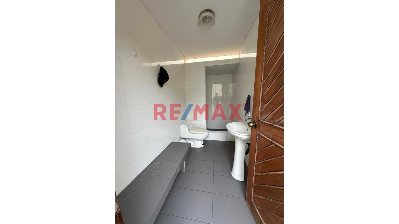 Oportunidad Única !! Vendo Linda Casa En La Punta Con Dos Frente Y Una Hermosa Vista Desde La Playa Arenilla Hasta Chorrillos !! — foto 3
