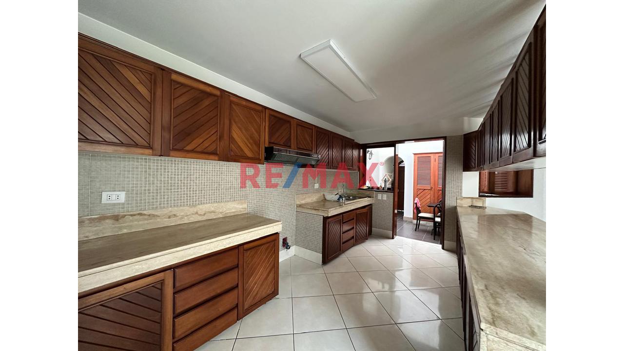 Oportunidad Única !! Vendo Linda Casa En La Punta Con Dos Frente Y Una Hermosa Vista Desde La Playa Arenilla Hasta Chorrillos !! — foto 11