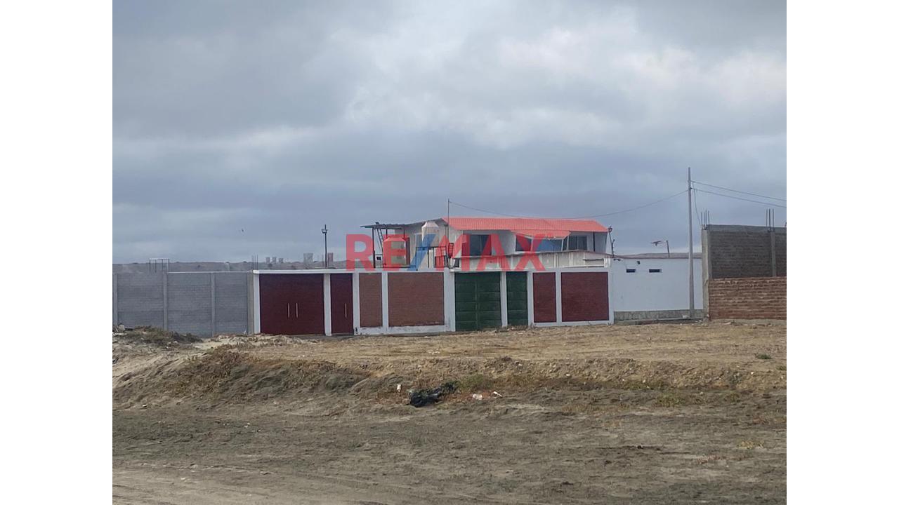Terreno De 1500 M2 En Venta En Playa Colán - 3