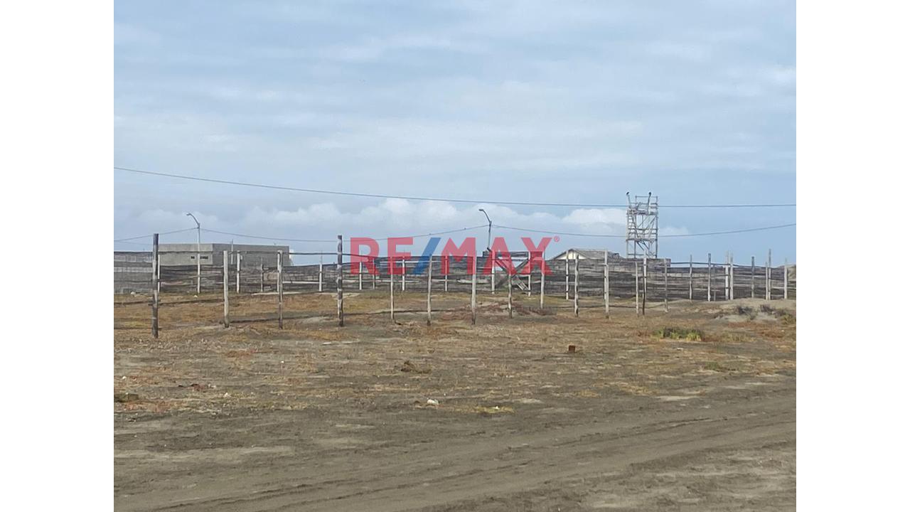 Terreno De 1500 M2 En Venta En Playa Colán - 2