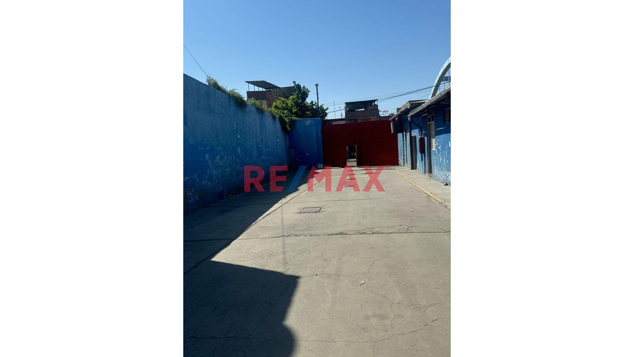 Venta De Amplio Local Comercial Con Doble Acceso En Zona Estratégica De Piura-Centro - 2