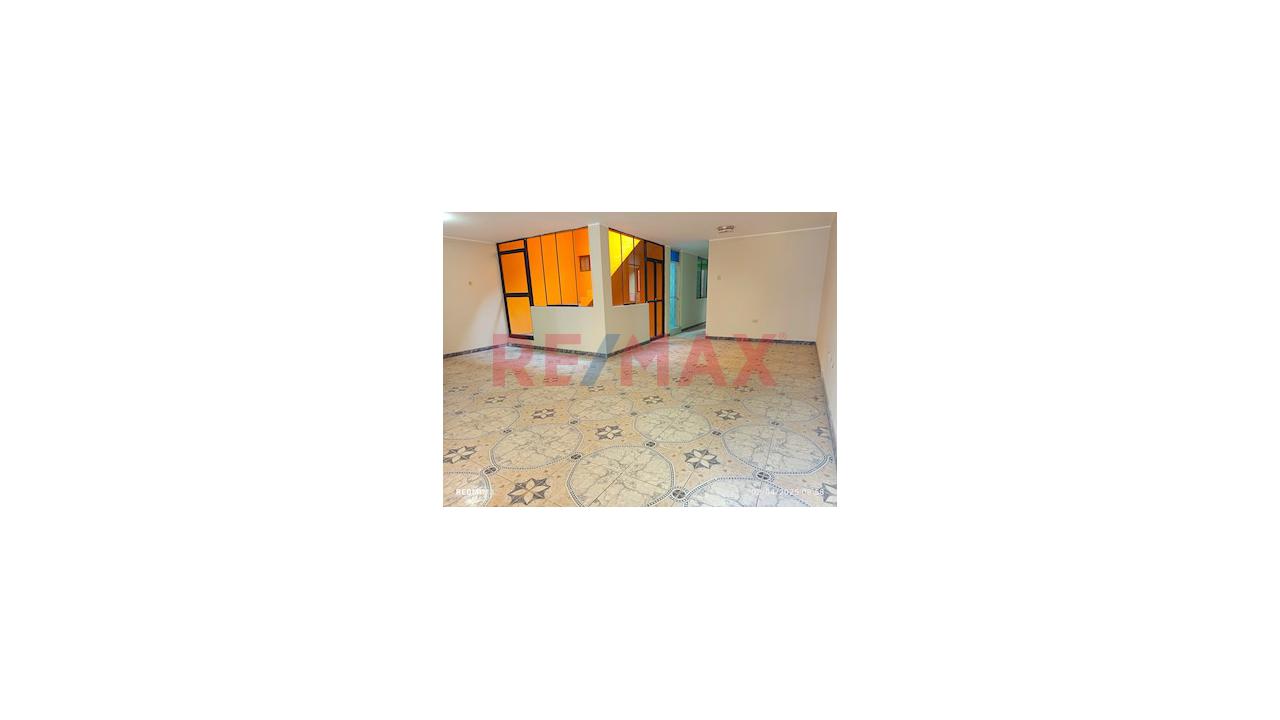 🏡 Alquiler De Casa Completa – Ideal Para Negocio + Vivienda / Oficinas / Consultorios En Carabayllo (A 1/2 Cdra De Av. Universitaria) — foto 12