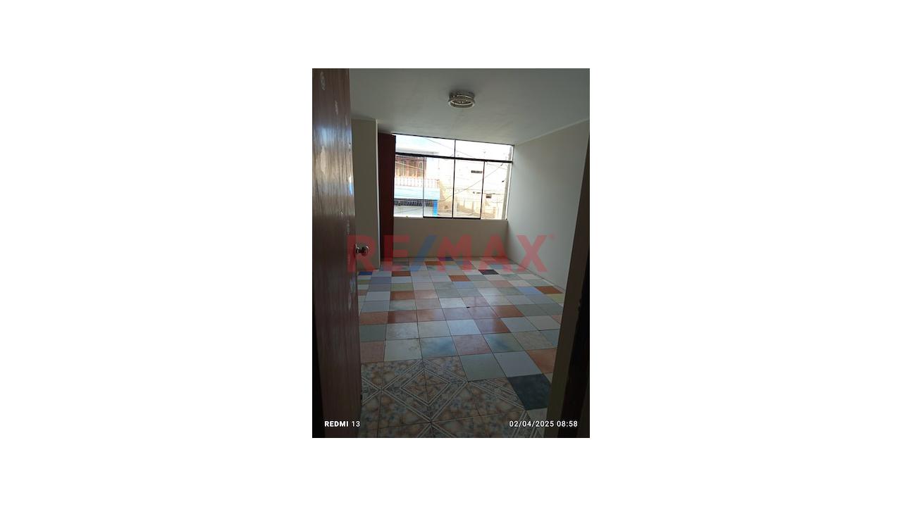 🏡 Alquiler De Casa Completa – Ideal Para Negocio + Vivienda / Oficinas / Consultorios En Carabayllo (A 1/2 Cdra De Av. Universitaria) — foto 13