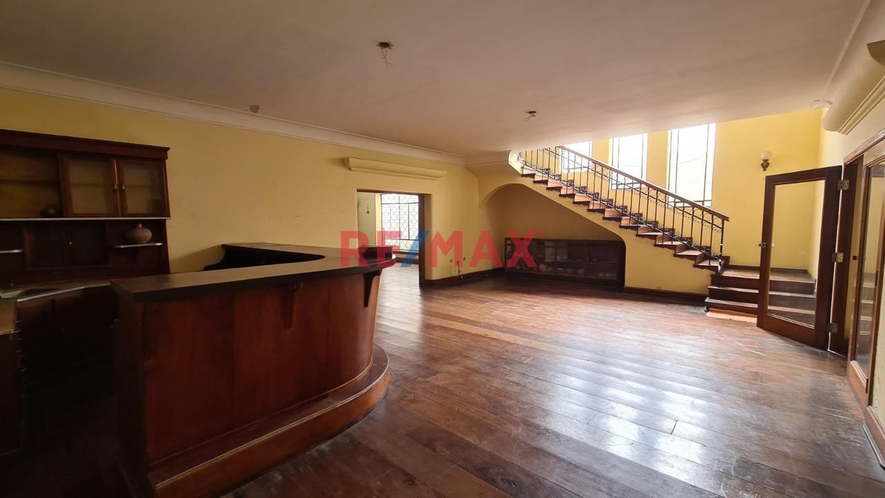 🏠 "Venta De Inmueble "Ideal Para Proyecto Hotelero, Clínico O Corporativo – 800 M² Construidos En La Calle Bolivar-Centro Historico De Ica - 8