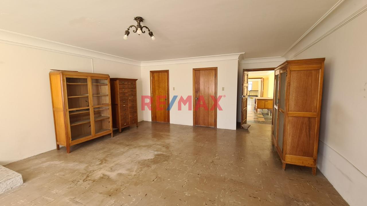 🏠 "Venta De Inmueble "Ideal Para Proyecto Hotelero, Clínico O Corporativo – 800 M² Construidos En La Calle Bolivar-Centro Historico De Ica - 12