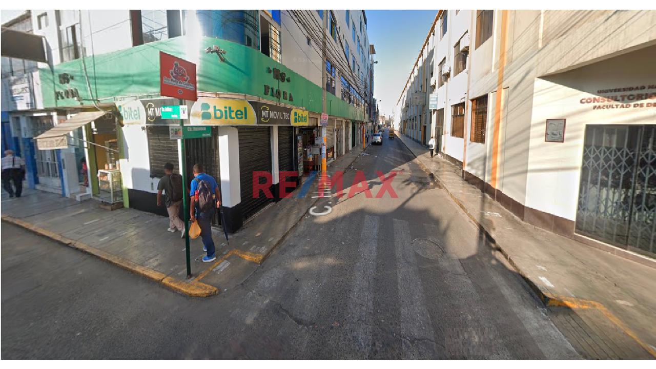 🏠 "Venta De Inmueble "Ideal Para Proyecto Hotelero, Clínico O Corporativo – 800 M² Construidos En La Calle Bolivar-Centro Historico De Ica - 3