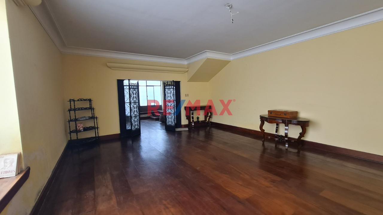 🏠 "Venta De Inmueble "Ideal Para Proyecto Hotelero, Clínico O Corporativo – 800 M² Construidos En La Calle Bolivar-Centro Historico De Ica - 6
