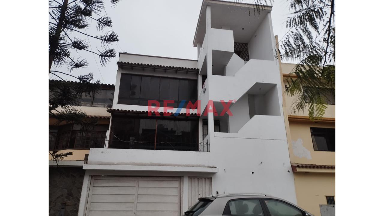 Venta De Casa Mas Departamento En Chorrillos Condominio Las Palmeras - 4
