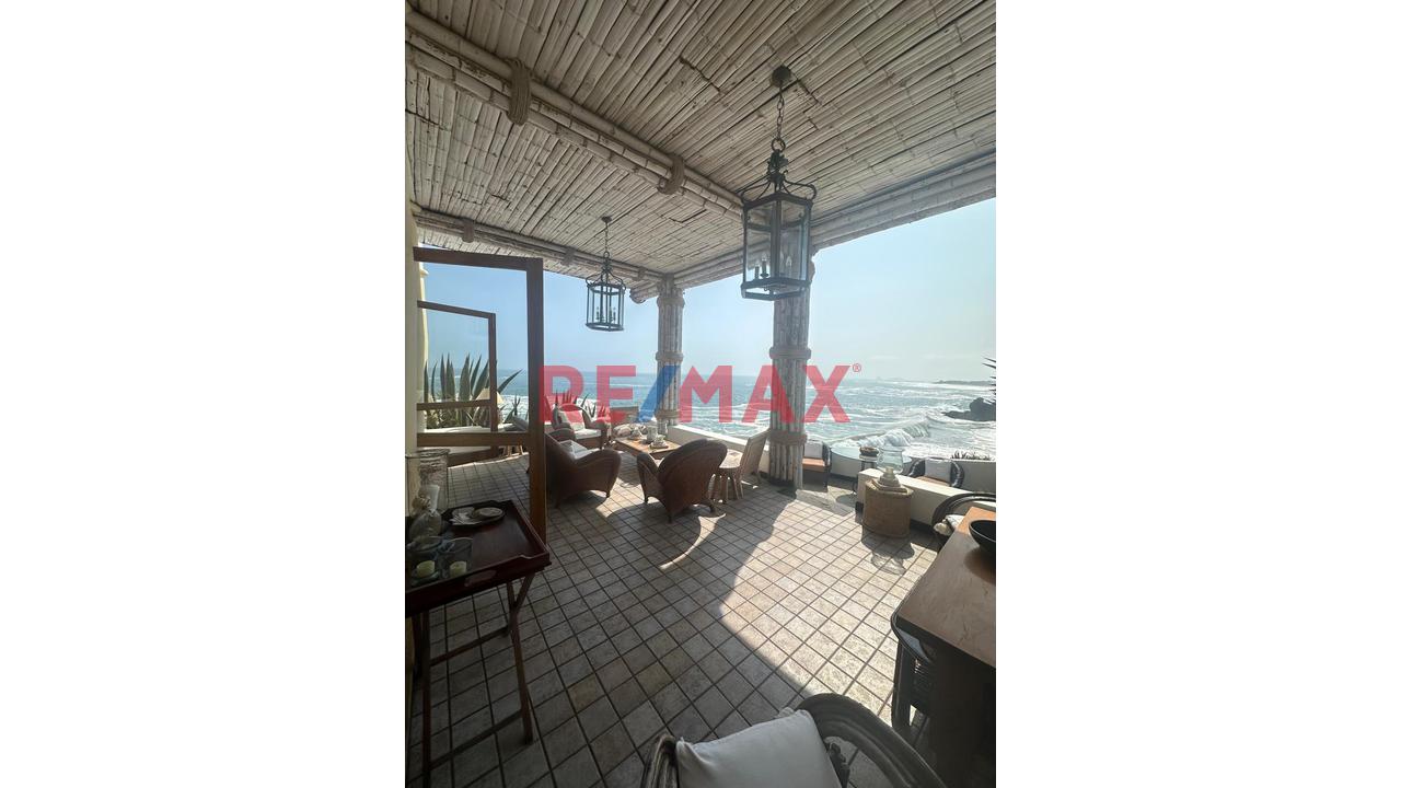 Casa De Playa De Lujo En Punta Negra Una Joya En Una Peña Con Vista Infinita Al Mar - 11