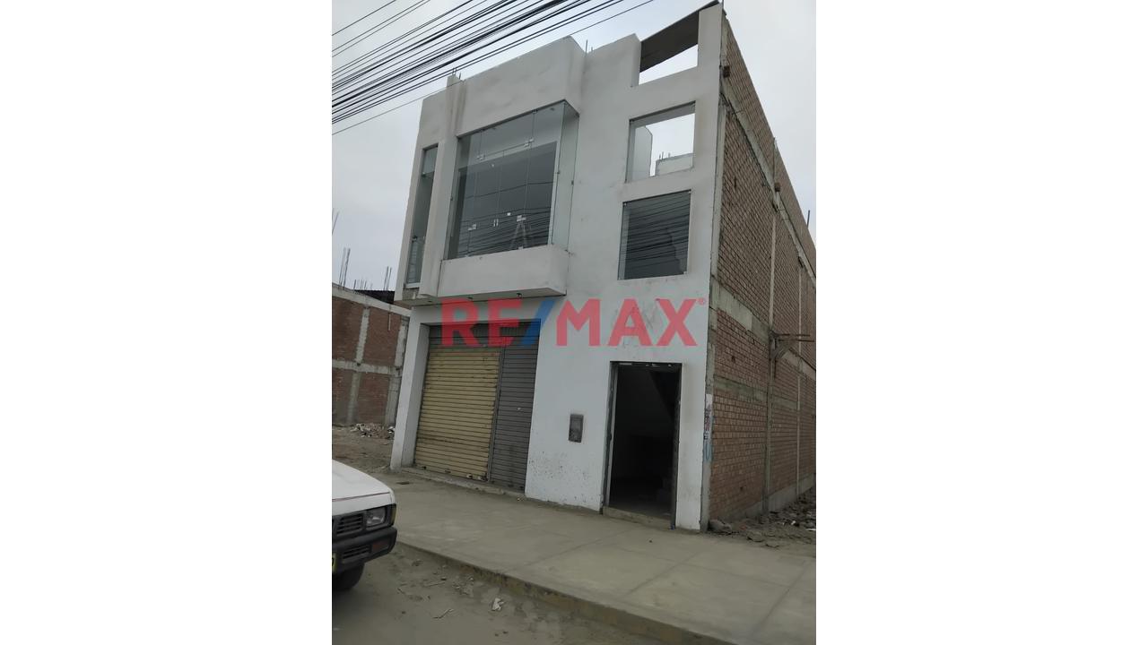 Se Alquila Local Comercial Dos Pisos En Avenida - 1