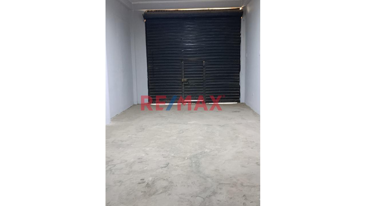 Alquilo Local Comercial De 120 M2 - 10
