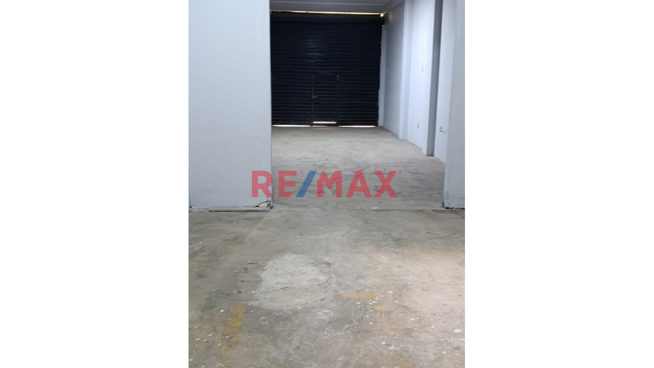 Alquilo Local Comercial De 120 M2 - 7